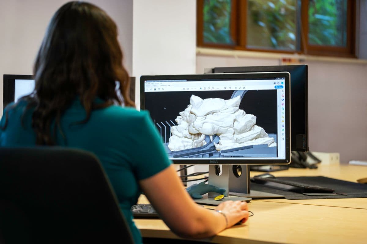 3D plant modeling and piping design monitors